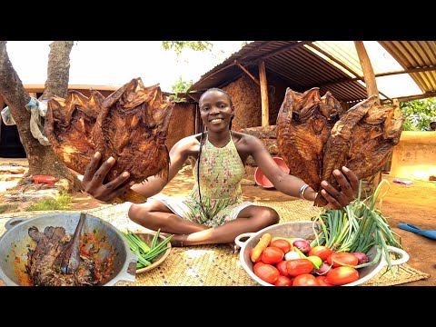 African Village Girl Cooks Most Delicious Smoked Fish with Ragi 