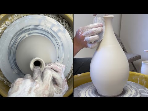 544. Throwing a 3.5-Lb Tear Drop Shape Bottle with Hsin-Chuen Lin 林新春 涙滴瓶(玉壺春瓶))拉坯示範