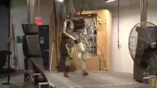 Bee Gees Stayin Alive - Robot Treadmill Walk | 4Chanvideo # 21