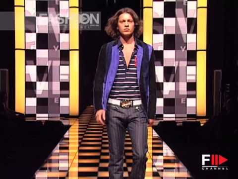 "Versus" Spring Summer 2005 1 of 2 Milan Menswear by FashionChannel