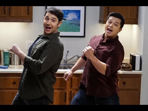 Crazy Ex-Girlfriend Stars Talk Greg in Season 3