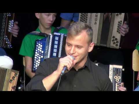 Ansambel Užitek - Naša pesem naj živi (v živo)