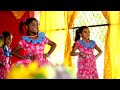 වළාකුලේ නැග ඈතට යන්නට ආසයි චුටි පැටව්�