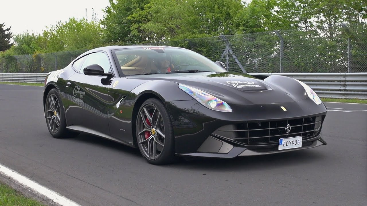 Ferrari F12berlinetta - Full Throttle Exhaust Sounds!