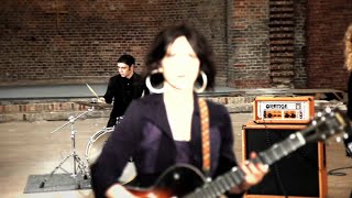 Bobo In White Wooden Houses - Keep Movin&#39; On