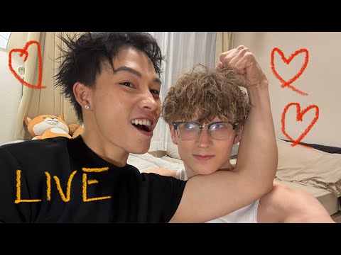Kissing my Boyfriend LIVE 🥰 lol