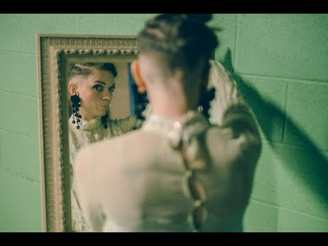 Live in Studio: Lillie Mae