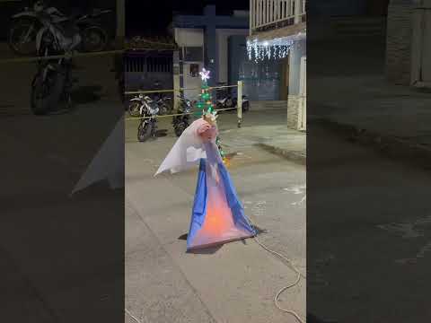 “Hoy 7 de velitas en El Dovio, Valle…el pueblito se siente encendido, lleno de luz, lleno de vida.