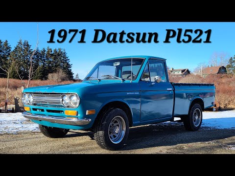 A 1971 Datsun Pl521