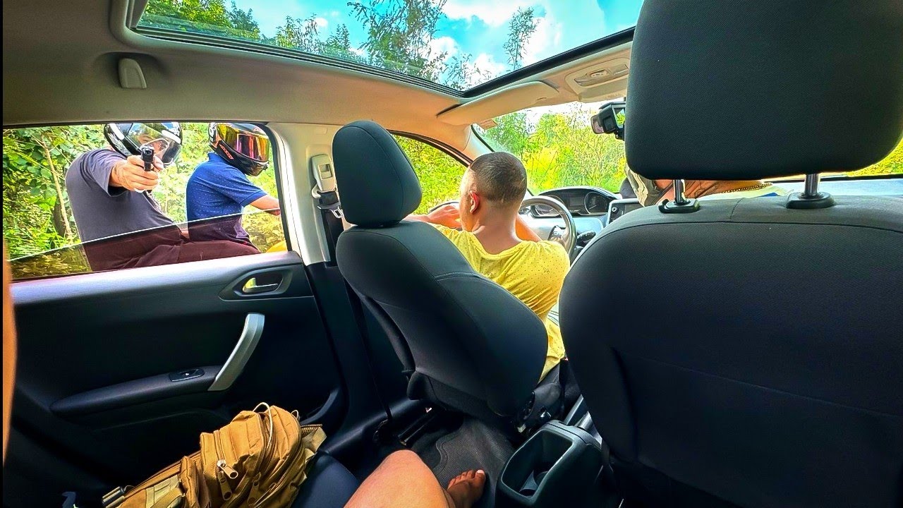 ELE VAI PAGAR MUITO CARO! O MOTOQUEIRO ESTÁ DE BRINCADEIRA COM A MINHA CARA