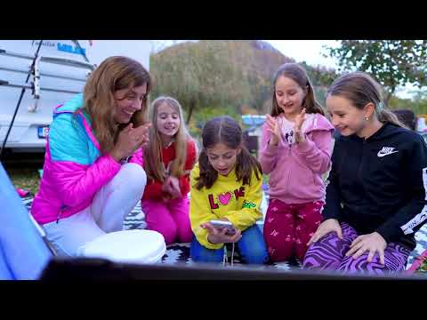 🤑 RICH vs POOR 😶‍🌫️ in TENT vs CARAVAN 🚐