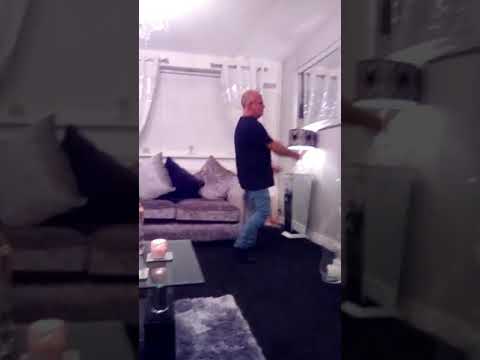 download lagu mp3 mp4 Hellen Briggs, download lagu Hellen Briggs gratis, unduh video klip Hellen Briggs