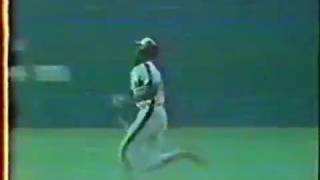 1980 10/31 Feature on the Expos Stolen Base Ability in 1980