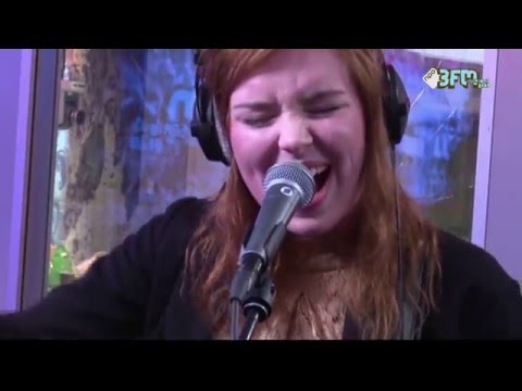 Demira - 'Pylons' | Kevin (Bevrijdingsnacht) | 3FM