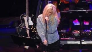 Sky Ferreira &quot;The Nightingale&quot; from Twin Peaks @ Theater at Ace Hotel  Oct. 9, 2016