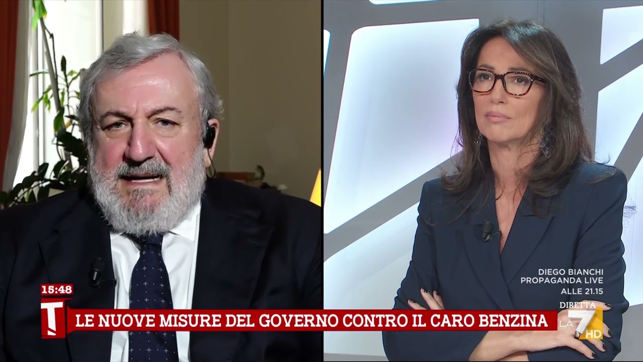 Emiliano: "Il governo sta evitando il tracollo dei consensi"