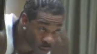 Busta Rhymes Cuts Off His Dreadlocks