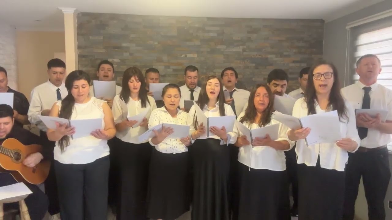 CANTANDO HIMNOS EN ADORACIÓN A NUESTRO SEÑOR JESUCRISTO 