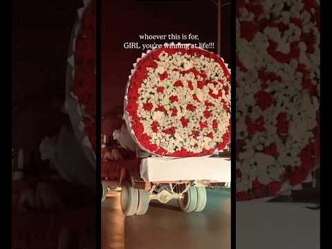 Flowers Bouquet🥀 Ab Karachi Main Bhi #shorts #fyp #viral #trendin #surprise #karachi #flowers #yt