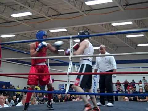 Tommy Trotta vs Luis Sanchez 152lbs.(Round 2) - Western New England Golden Gloves (1-23-10)