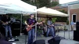 Standing 8 Count at Alice In Chains in Glens Falls NY 5/19/2010