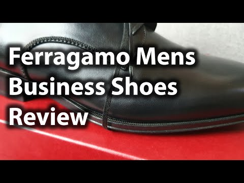 Desembalagem e revisão de sapatos empresariais Ferragamo