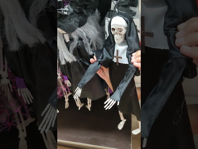 Vídeo relacionado con Generico Decoración de calavera | Cabeza Esqueleto Decoración de mesa,Miniaturas Cabeza Esqueleto Decorativos Broma Colección para Escritorio Librería Taberna Casa Embrujada Mesa