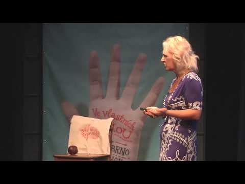 Podnikám hlavou a srdcem | Lenka Papadakisová | TEDxBrno