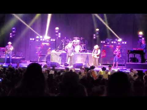 Hank Williams Jr. "Rich White Honky Blues" Live June 16, 2023