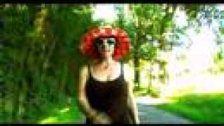 lip dub - ces bottes sont faites pour marcher