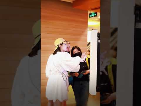 190613 Victoria - Beijing Airport