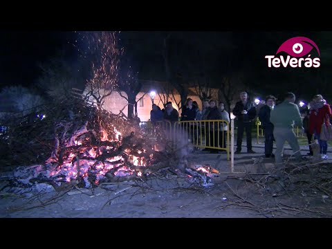 Almagro celebra San Ant�n al calor de las hogueras