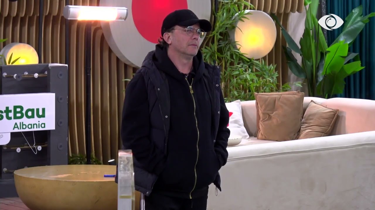 “Kur të vishni këpucët e mia…”/ Vserlo-Danjës gjatë diskutimit: Janë këpucë dashurie