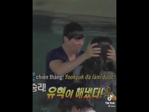 RUNNINGMAN BOYS PROTECTING JIHYO🥺😍