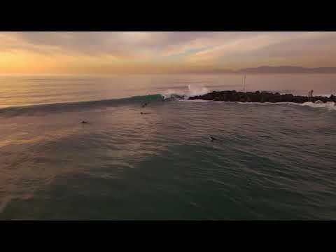 Divertenti scatti di drone di El Porto surf