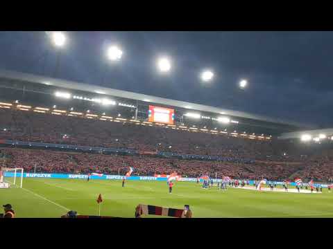 Hymn Wisły Kraków przed meczem z Miedzią Legnica