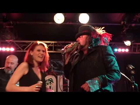 Jessie Lee Houllier & In Volt (New Morning @ Paris - 17-04-2019) rainy day woman