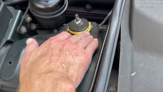 2000 Jaguar XJ Vanden Plas - Engine Compartment