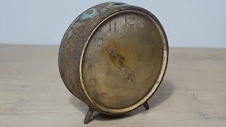 RESTORATION OF a very rusty ALARM CLOCK Jantar. Restoring old watches.