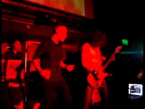 Hertzmaschinae + Ecos En Syncro - No More (En Vivo, Essenhaus 2011)