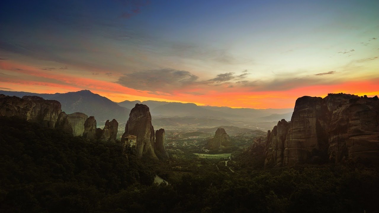 1.9.2021. У 21:30, ВЕЧЕ СА О. МИЛОРАДОМ МИРОВИЋЕМ