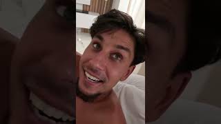 Best wake up call ever 😂