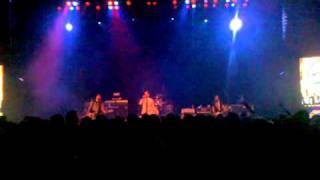 The Bouncing Souls-Lean on Sheena(Avoid One Thing Cover) Live at the Congress Theatre