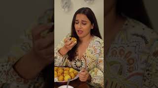 Vidya Balan cute funny video love for street food #batatavada #vidyabalan #instareels