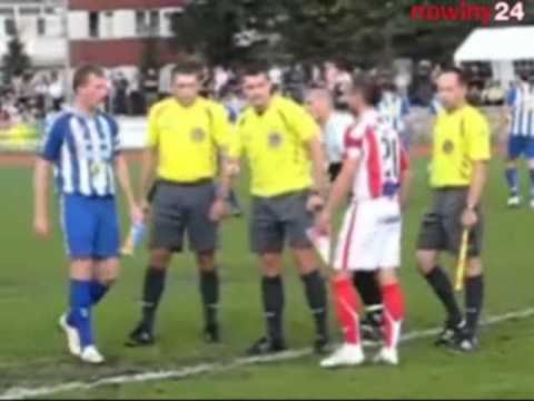 Derby Rzeszowa. Skrót meczu i komentarze trenerów Stali i Resovii.wmv