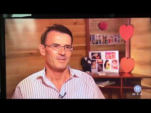 Walther „testet“ Bett - Walther Traumfrau gesucht