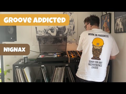 Deep Early Tech House Vinyl Only Mix in Berlin | NigNax - Groove Addicted