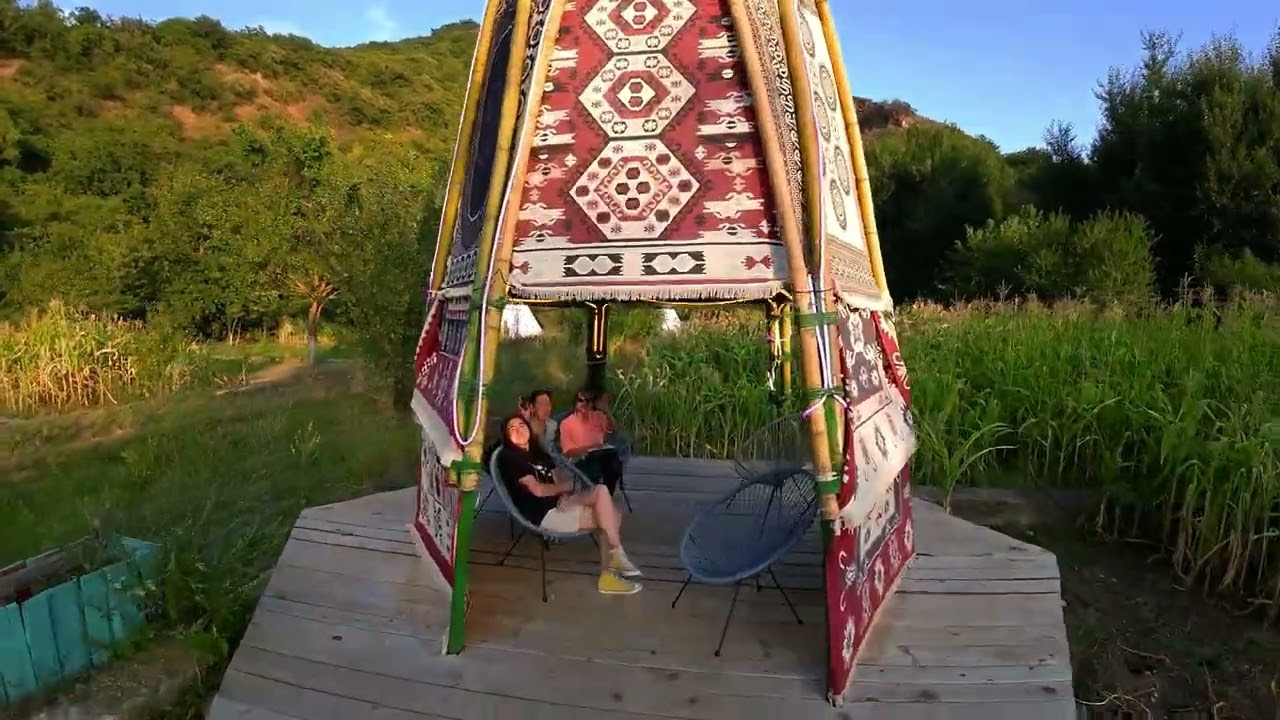 Gipsy Village video