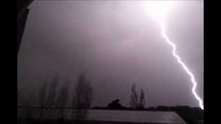 preview picture of video 'Gotcha!!! Amazing lightning in caught in slow motion.'