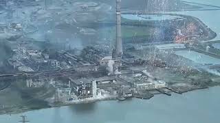 Ukraine War - Russian "incendiary phosphorus bombs’ rain down on Azovstal steelworks